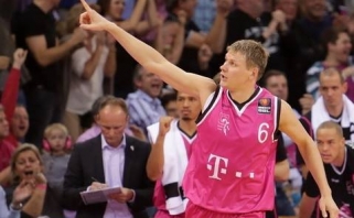 B.Veikalas ir T.Klimavičius svariai prisidėjo prie "Telekom Baskets" pergalės